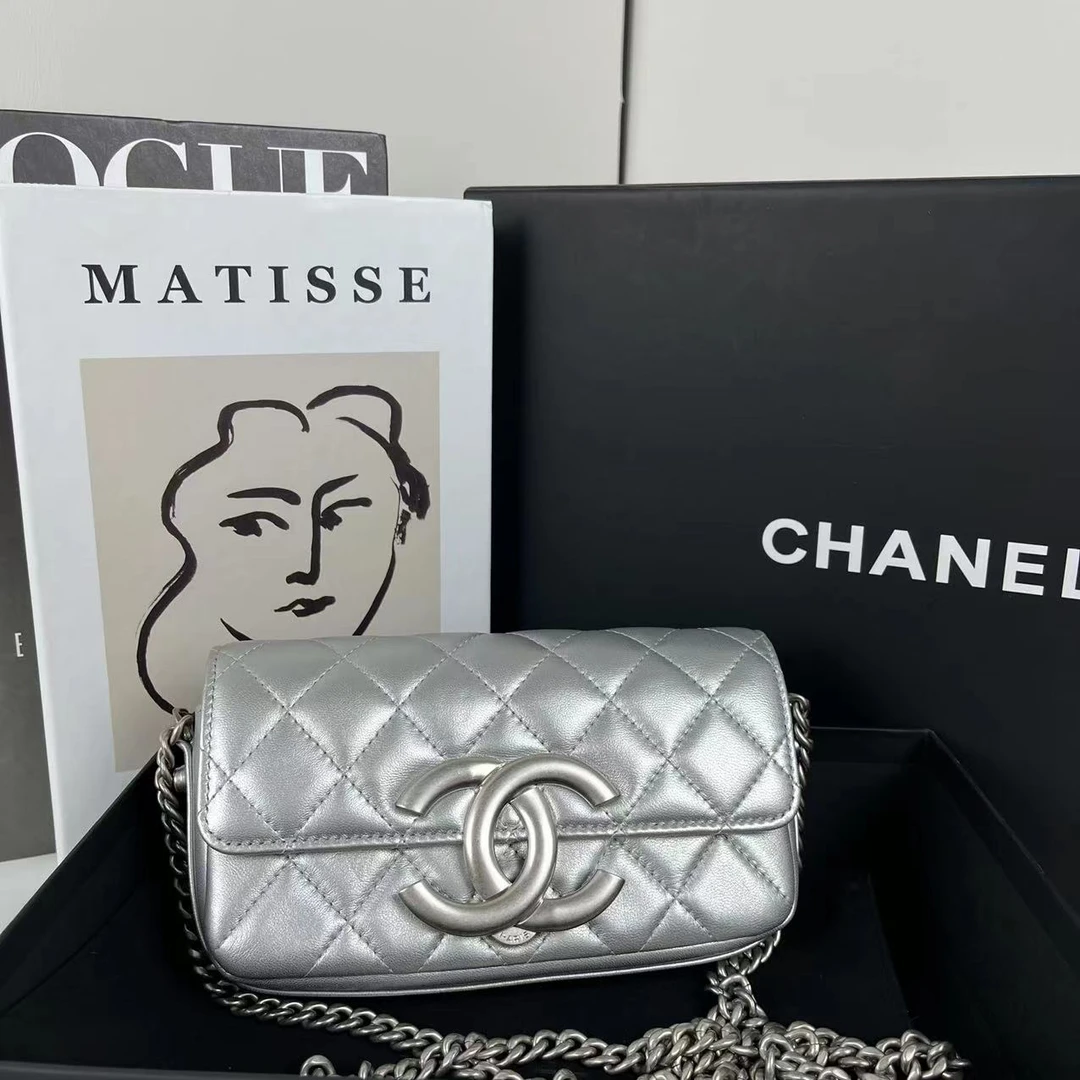 99新 Chanel/香奈儿 23P 银色大双C手机包