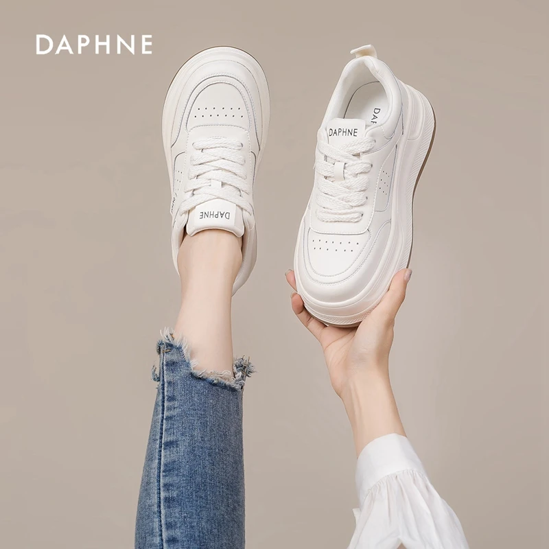 Daphne/达芙妮小白鞋女2025夏季时尚百搭厚底板鞋小众休闲运动鞋