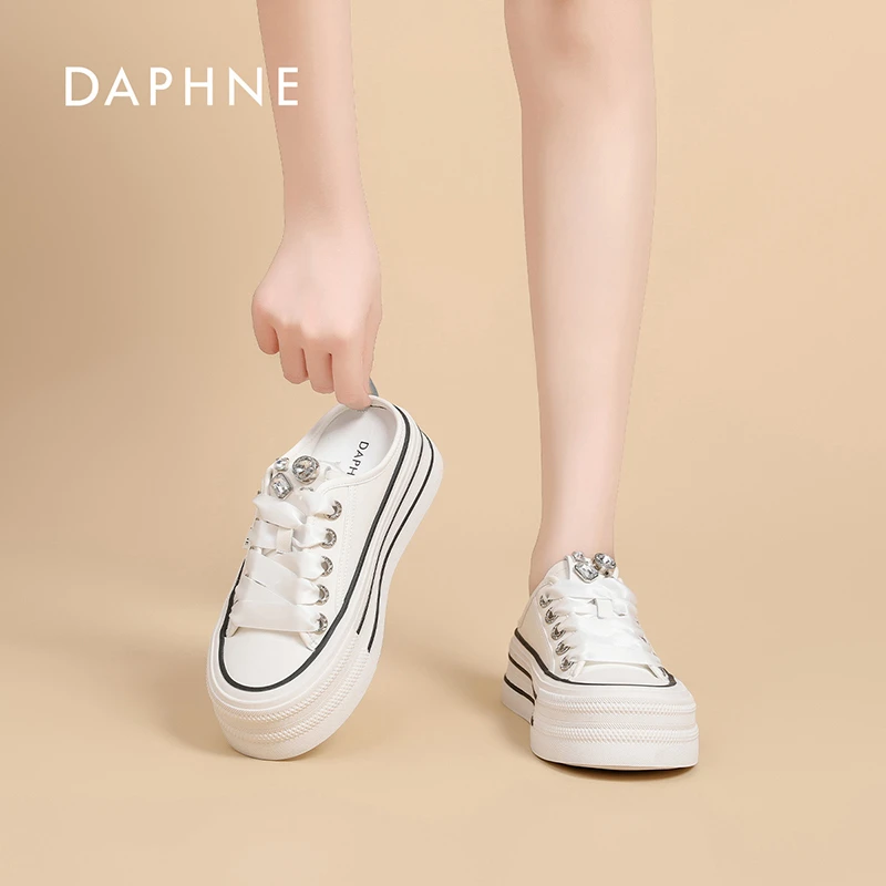 达芙妮水钻包头半拖鞋女2025夏季新款爆款厚底时尚百搭小白鞋