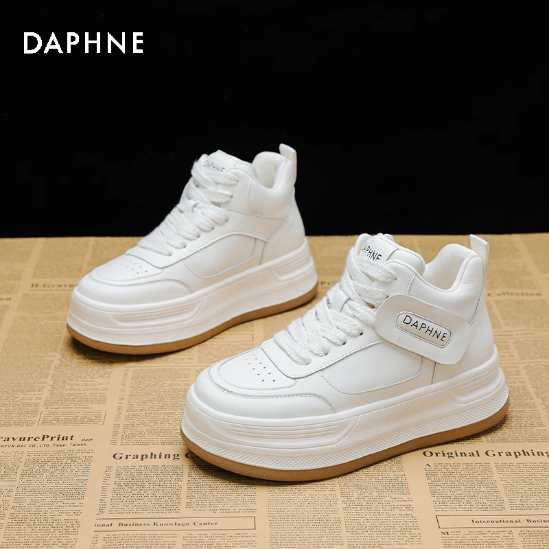 Daphne/达芙妮小白鞋女2025秋季时尚休闲高帮厚底增高百搭运动鞋
