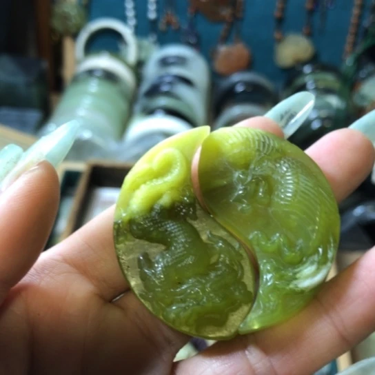 岫玉岫玉挂件未镶嵌