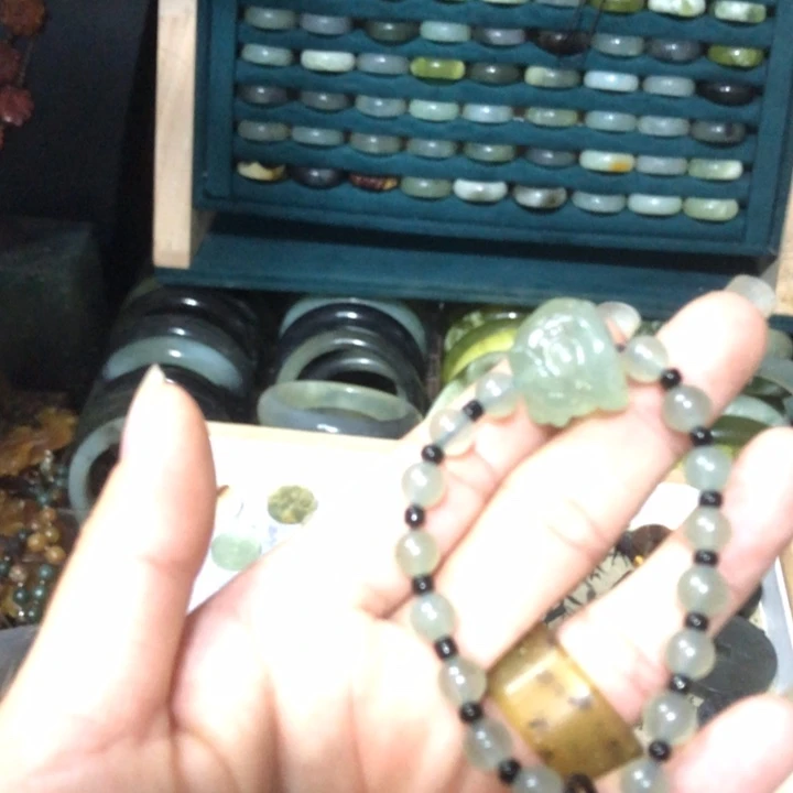 岫玉岫玉手链未镶嵌