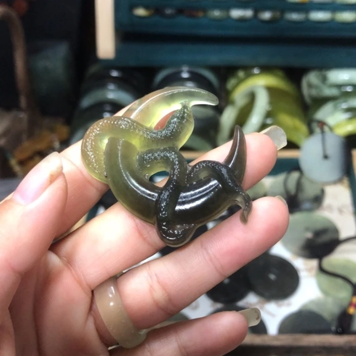 岫玉岫玉挂件未镶嵌