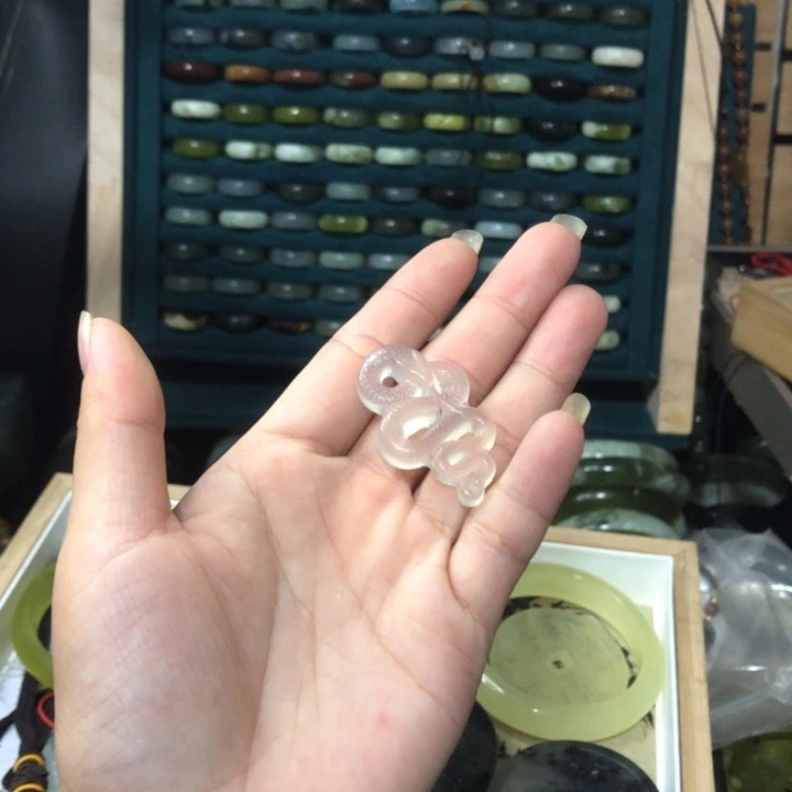 岫玉岫玉挂件未镶嵌