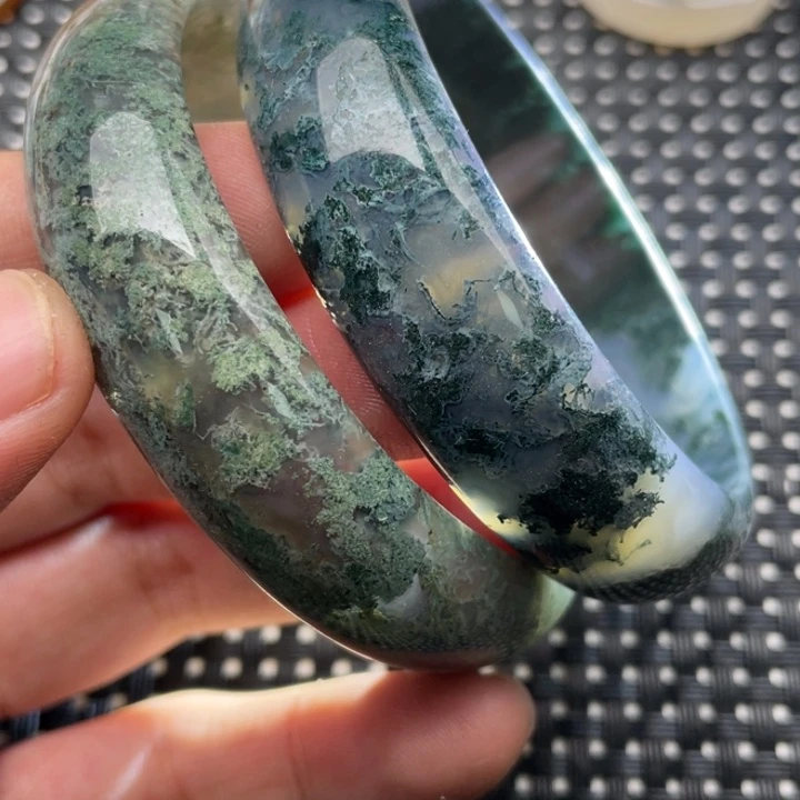 玛瑙/玉髓手镯未镶嵌孙****机