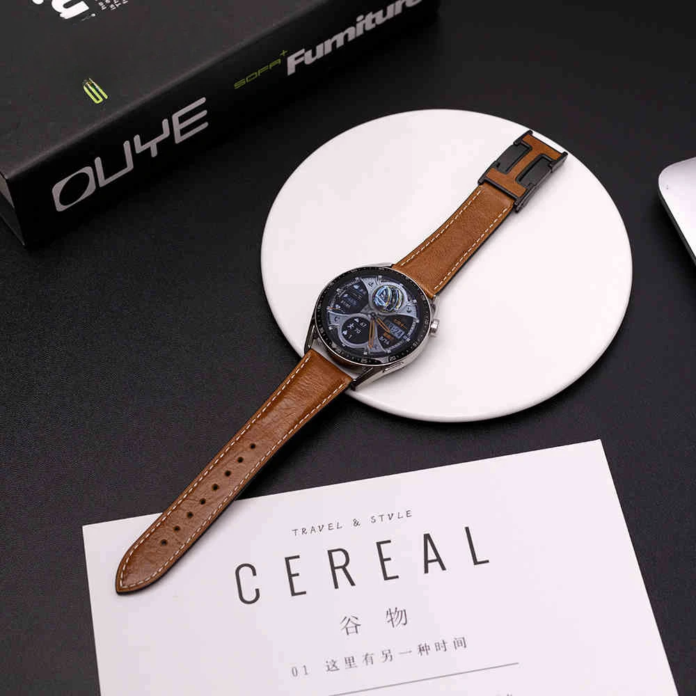 适用三星watch6/5/4 Pro双面真皮Gear/Sport S4H扣爆裂纹磁吸表带