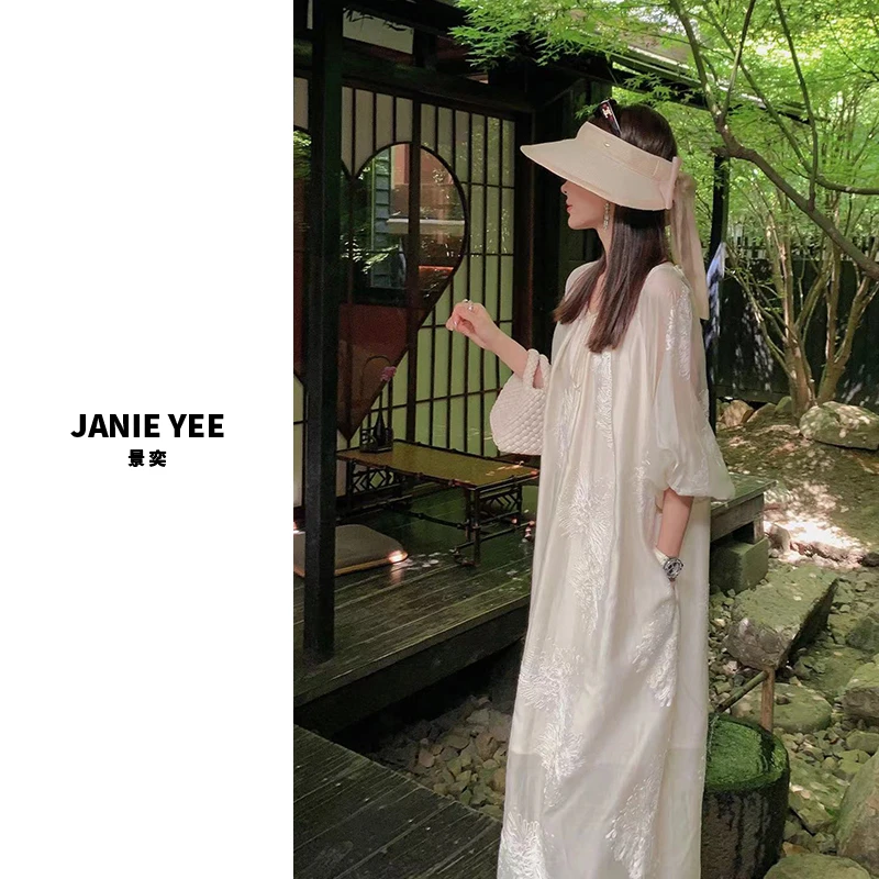 Janie Yee“澳洲假日” 高定刺绣定然度假休闲连衣裙女夏季 24A0526