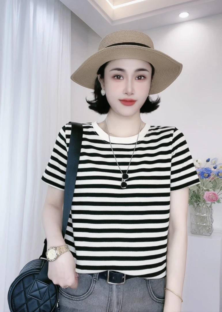 【高品质】夏季高级条纹短袖T恤女圆领显瘦简约时尚横条纹洋气上衣