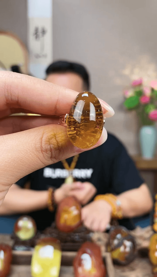 【闪购商品】琥珀裸石未镶嵌基地发货 一物一证 顺丰包邮