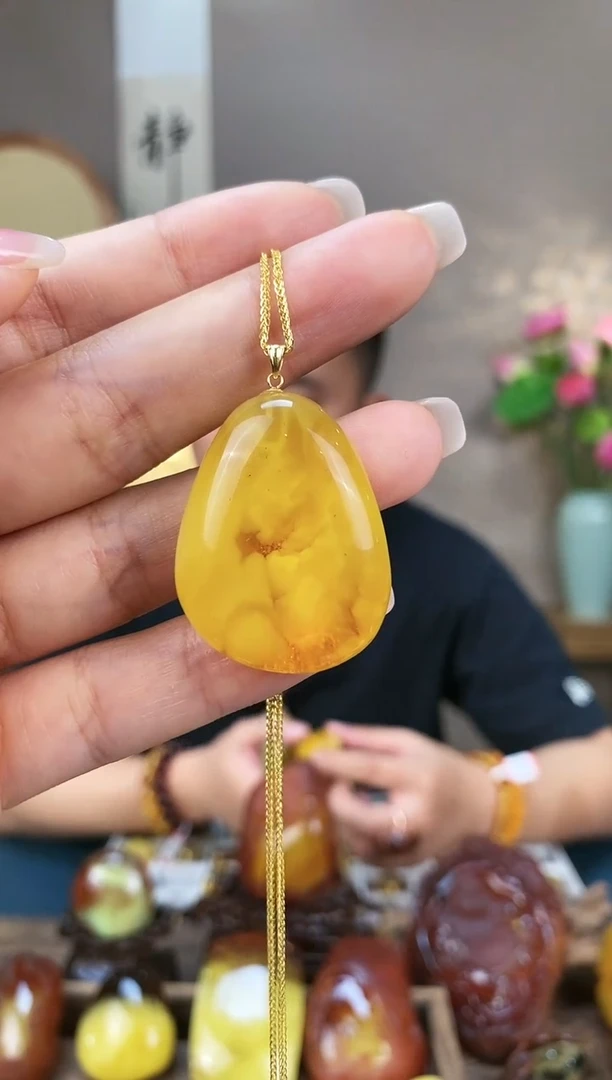 【闪购商品】琥珀裸石未镶嵌基地发货 一物一证 顺丰包邮