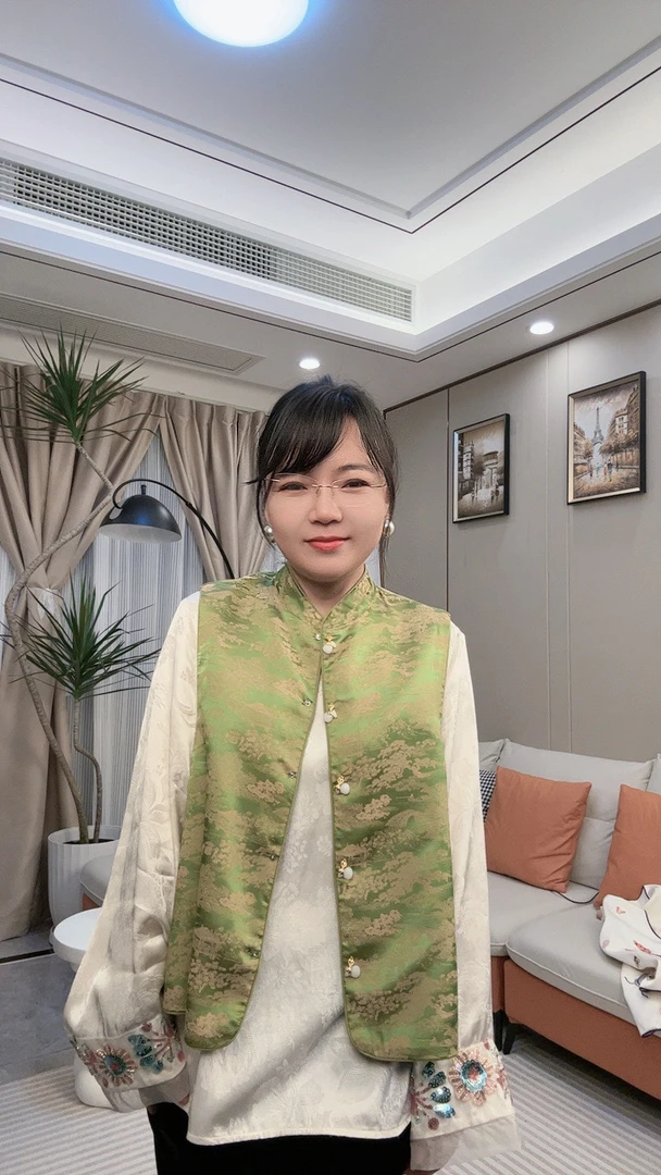 亭台楼阁织锦提花双面双穿马甲，实物拍