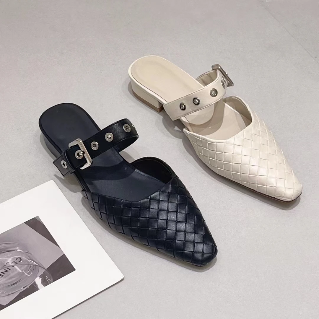 新款女款时尚气质低跟凉鞋 3058