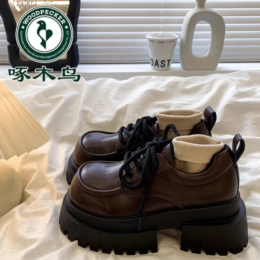 啄木鸟真皮系带小皮鞋女2025秋冬新款百搭复古英伦风厚底粗跟单鞋