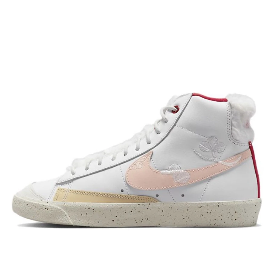Nike/耐克 Blazer SB Zoom 女款耐磨防滑中帮休闲板鞋 FD4342-181
