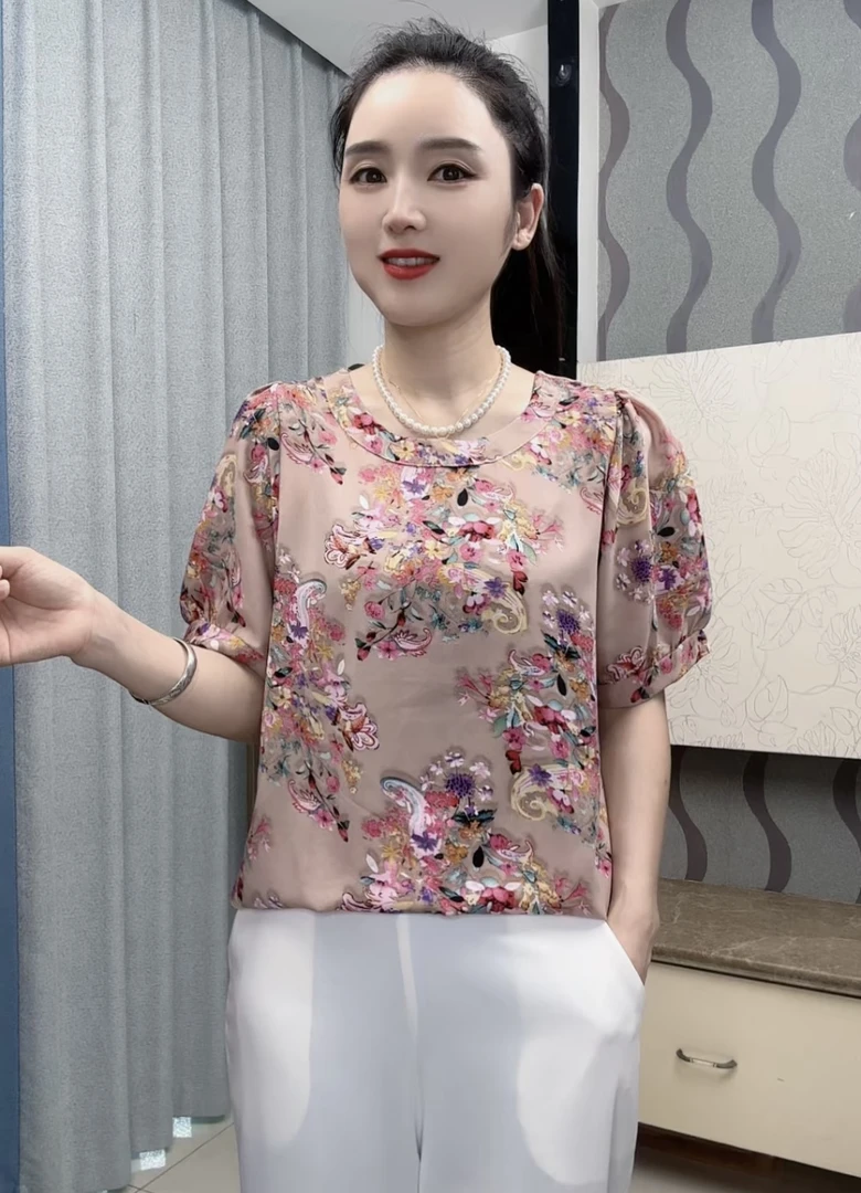 【粉黛佳人】圆领显瘦洋气时尚宽松休闲百搭上衣花色小衫妈妈装