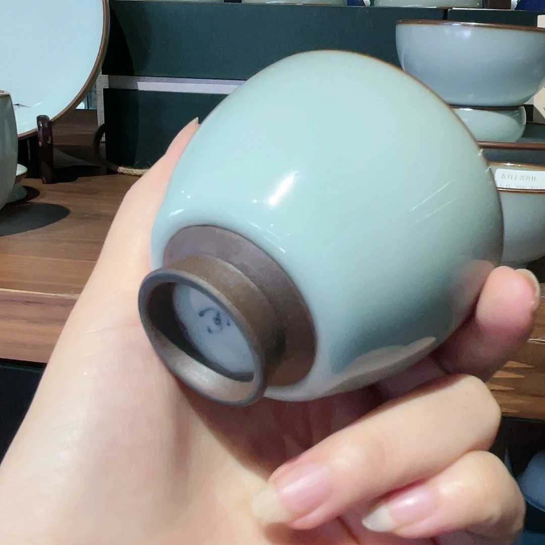 只天予窑春归小露足杯