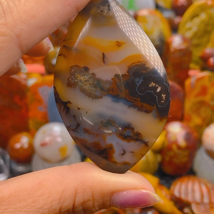 【闪购商品】玛瑙/玉髓颈饰未镶嵌很**前