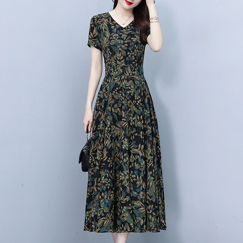 妈妈碎花雪纺连衣裙女装新款夏季大码胖mm收腰显瘦过膝单层长裙子