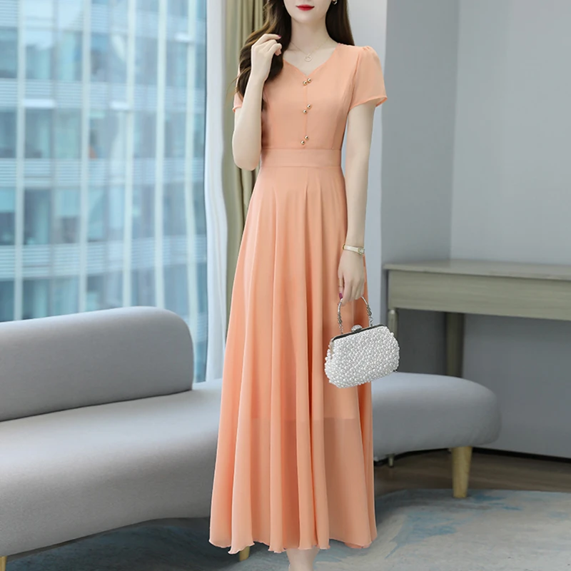 2025夏季新款连衣裙修身气质V领大摆雪纺沙滩连衣长裙