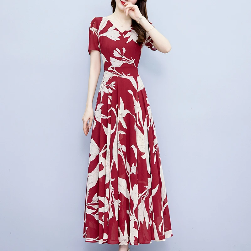 雪纺碎花连衣裙女装爆款2025夏季新款大码气质高贵上档次遮肚裙子