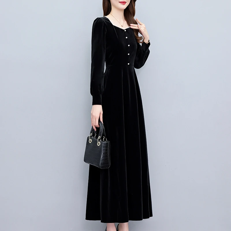 赫本风金丝绒连衣裙女长款2025秋冬新款大码收腰显瘦胖mm小黑裙子