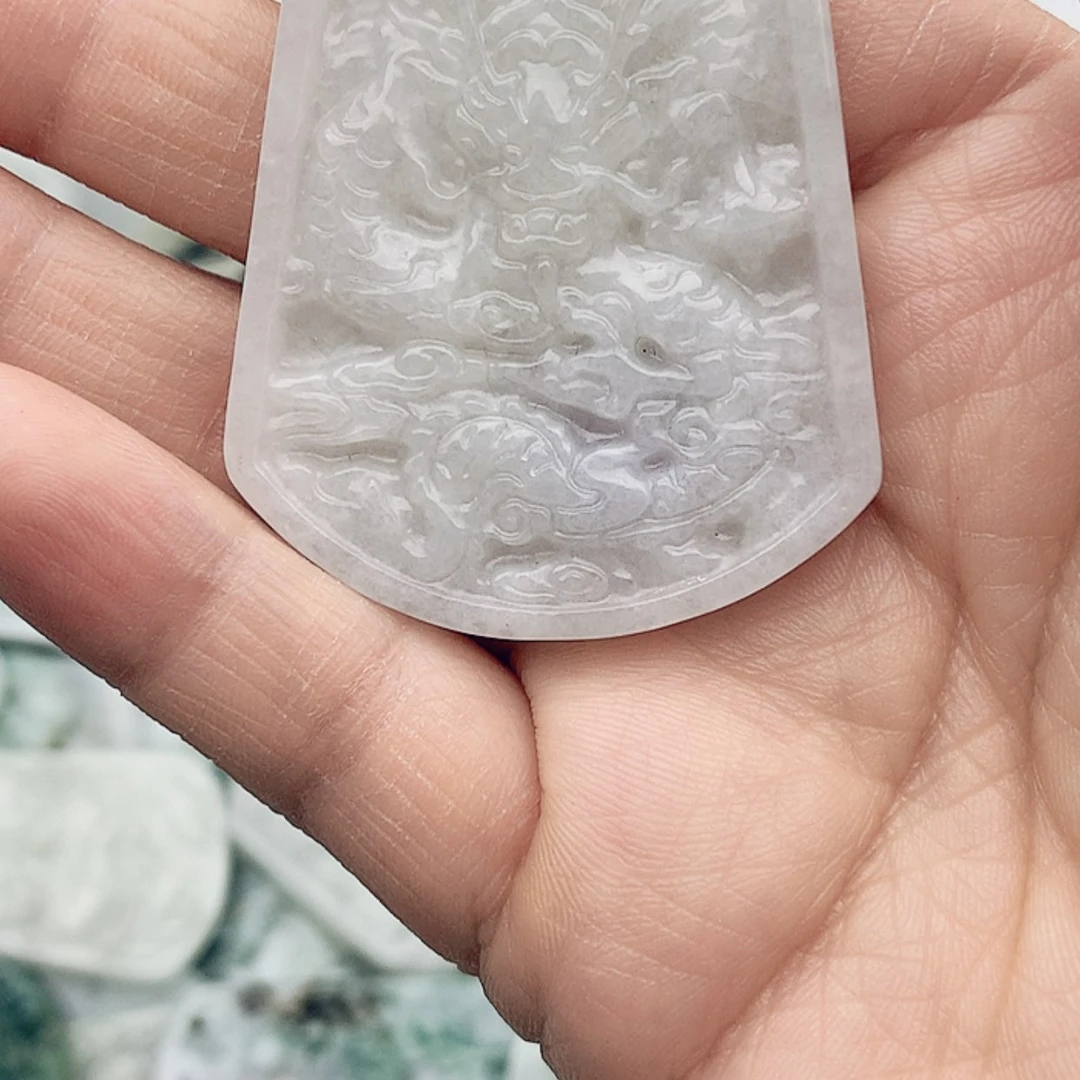 【闪购商品】翡翠颈饰未镶嵌百**刚