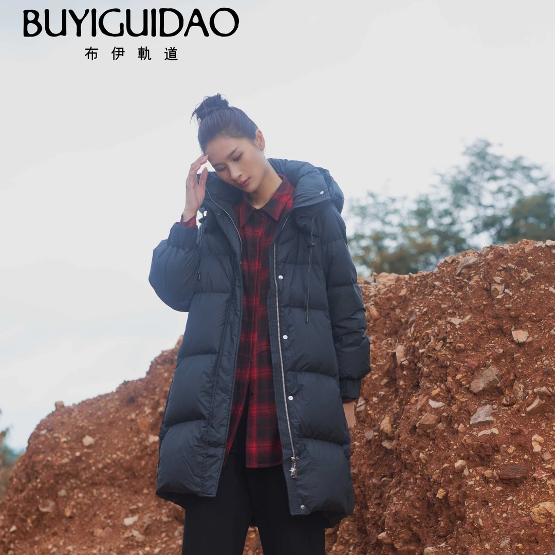 布伊轨道黑色长款羽绒服WY2913