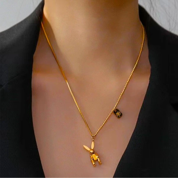 钛钢项链 轻奢乖巧萌宠可活动机械兔子项链不掉色盒子圆珠链女