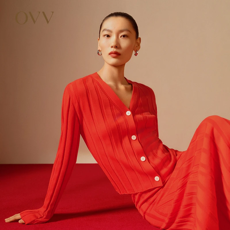 【新年红系列】OVV春夏新款女装V领喇叭袖黄金羊毛针织衫