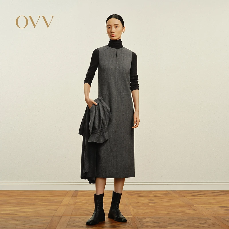 OVV秋冬新款女装圆领无袖连衣裙简约休闲长款背心裙GQLWJ34109A