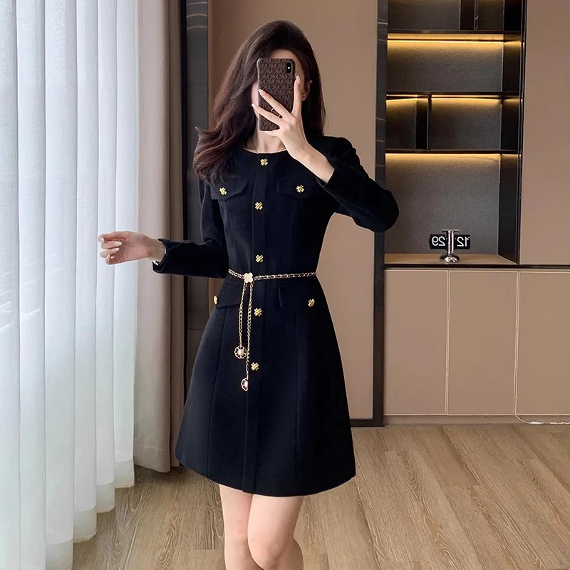 秋季新款法式气质小香风收腰显瘦高级感小个子黑色女装连衣裙长袖