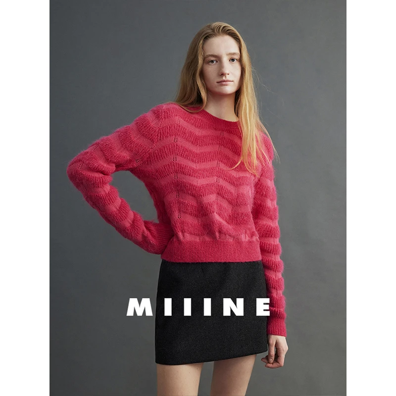 Miiine【柔逸】气质简奢 慵懒风小镂空拼接圆领长袖毛衣女秋冬