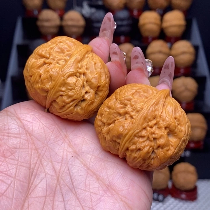 文玩核桃把件金字塔43号