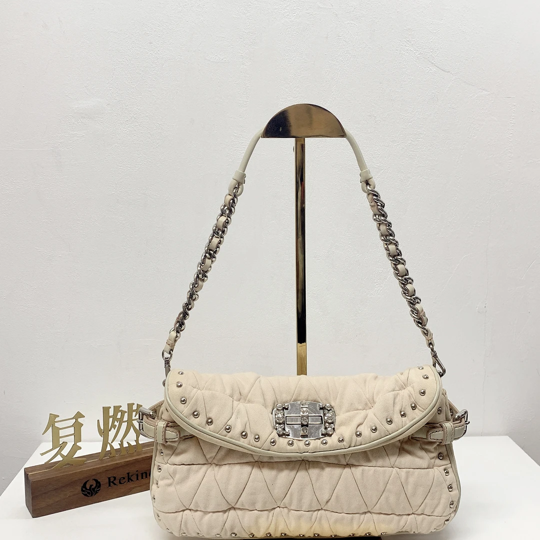 95新 MIU MIU/缪缪 复燃精选/白色钻扣单肩