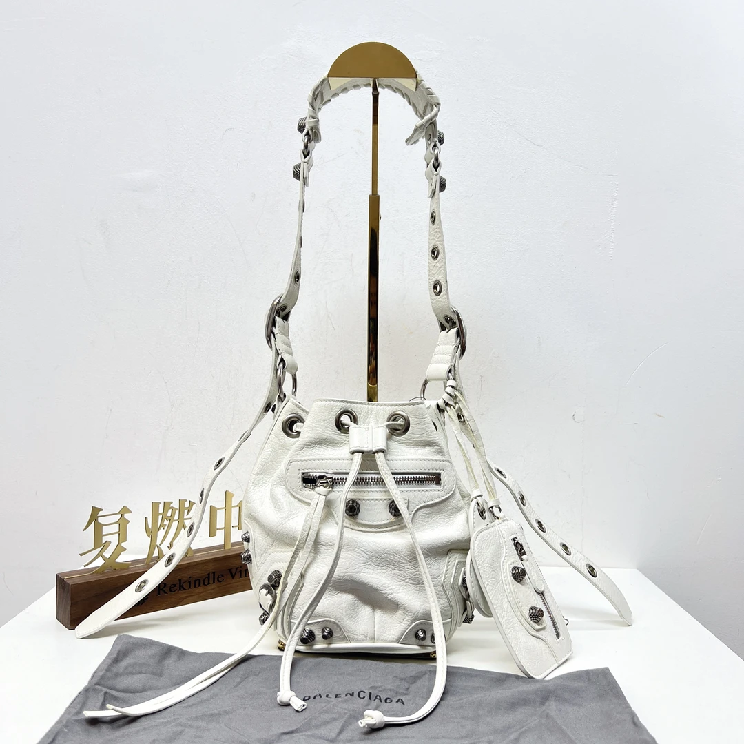 95新 Balenciaga/巴黎世家 复燃精选/巴黎世家 白色机车水桶包