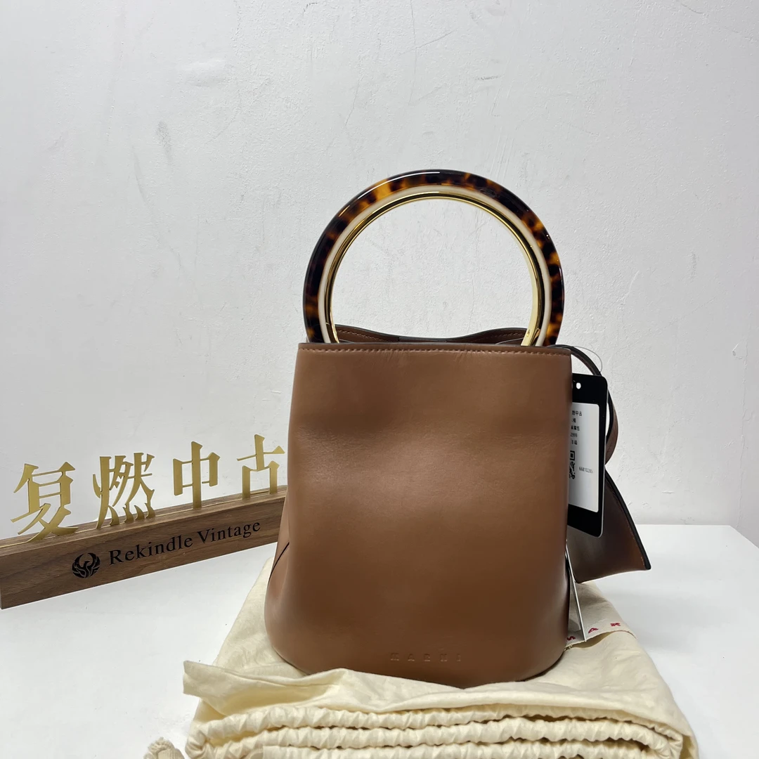 95新 MARNI 复燃精选/Marni 焦糖色玳瑁手柄水桶包