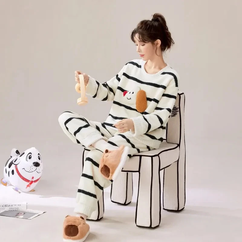 君薇语【大耳狗】冬季舒适加厚法兰绒家居服女款可外穿睡衣