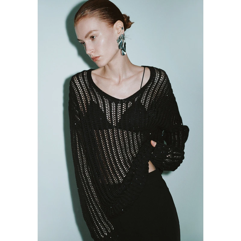 UR女慵懒松弛镂空肌理亮片装饰针织衫UWG940224