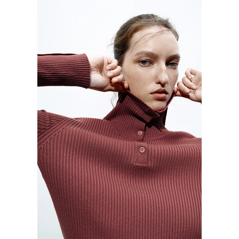 UR新款女装时尚休闲简约百搭小小织紧身针织衫UWH930039