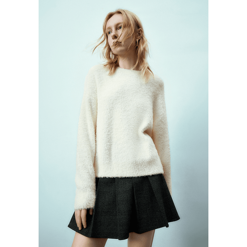 【合】UR冬季女时尚简约百搭软糯糯圆领小小织针织衫UWU930138