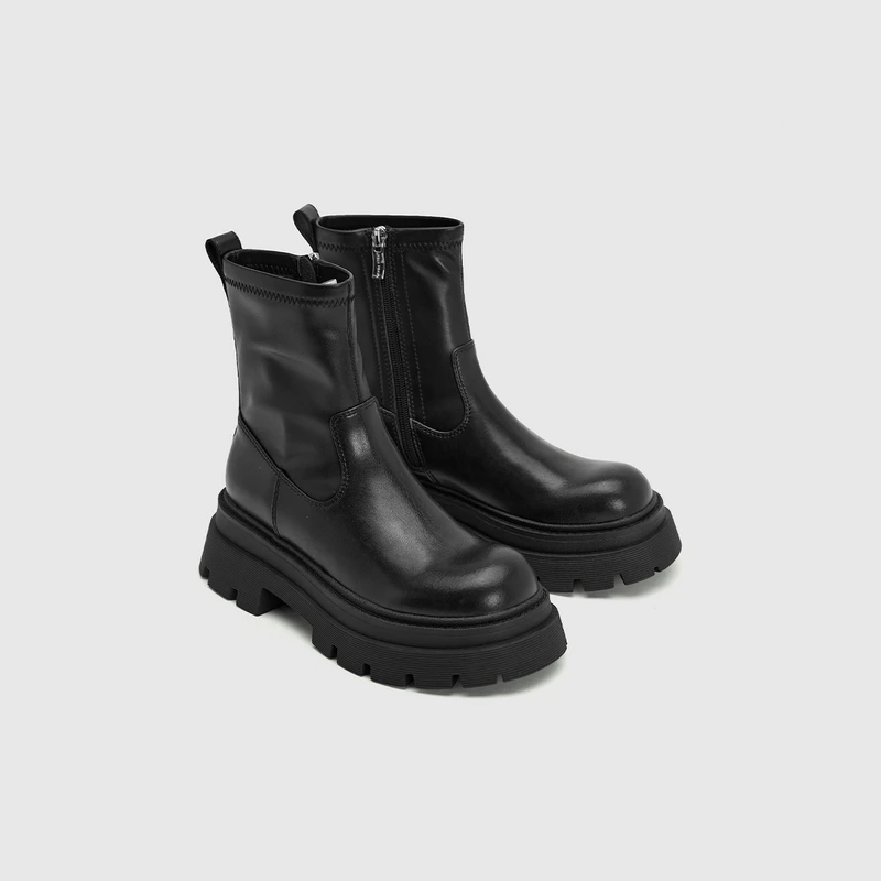 URBAN REVIVO冬季新款女时髦休闲百搭弹力厚底短靴UAWS30043