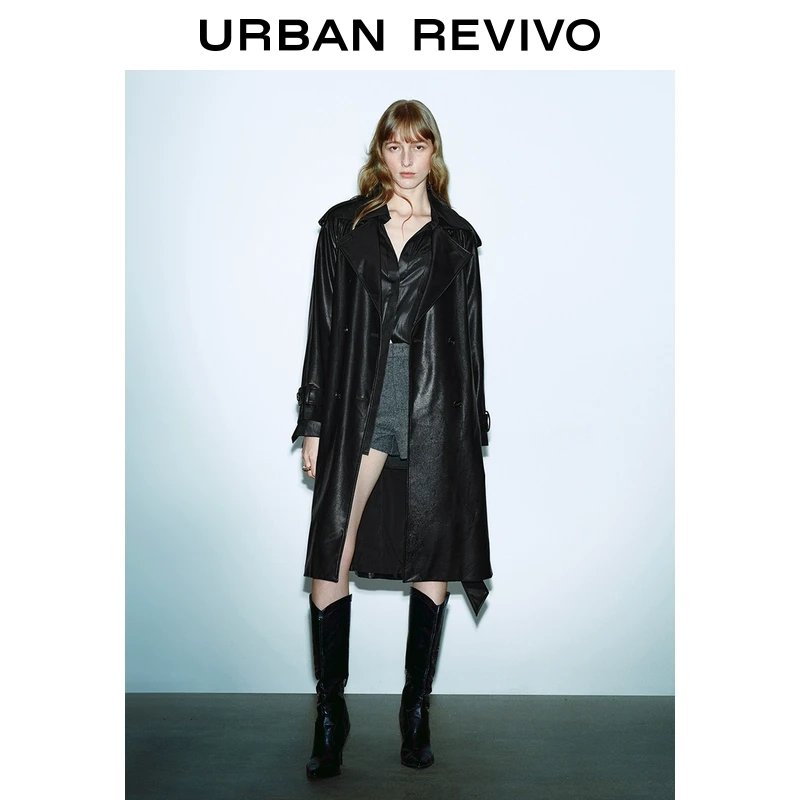 UR2024秋冬新款女装时髦摩登双排扣长款皮质风衣UWG140124