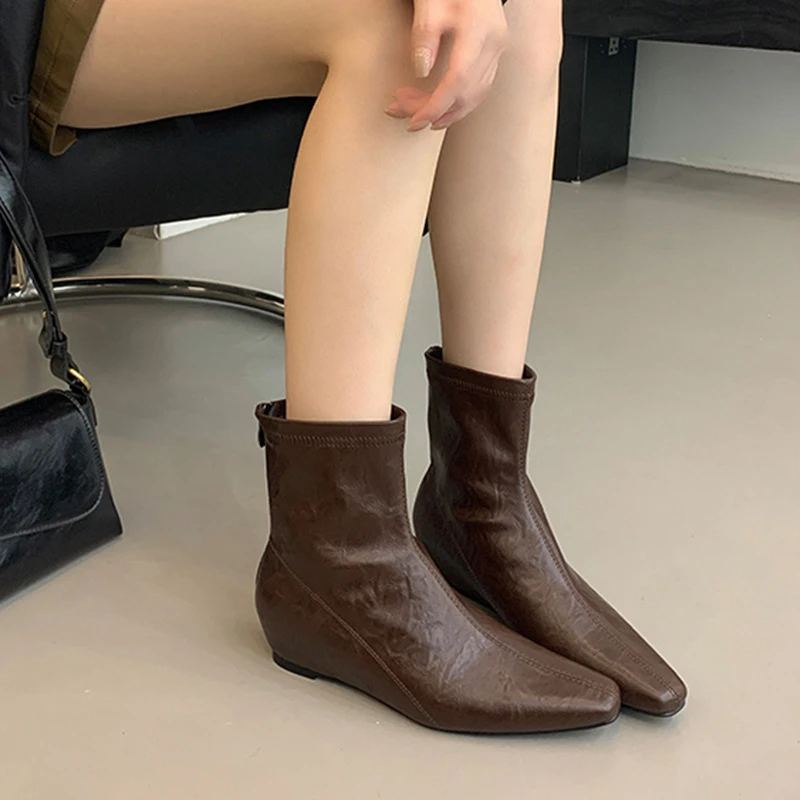 UHCK方头短靴女2024秋冬新款女靴小众设计厚底内增高跟短筒靴瘦瘦