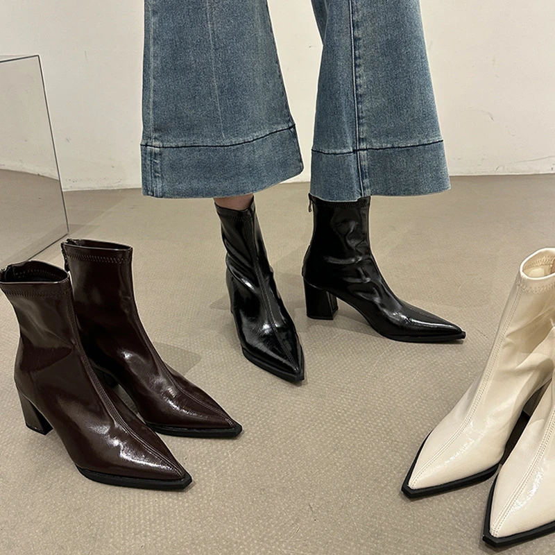 UHCK尖头短靴女新款2024秋冬女靴高跟鞋短筒靴小众设计瘦瘦靴粗跟