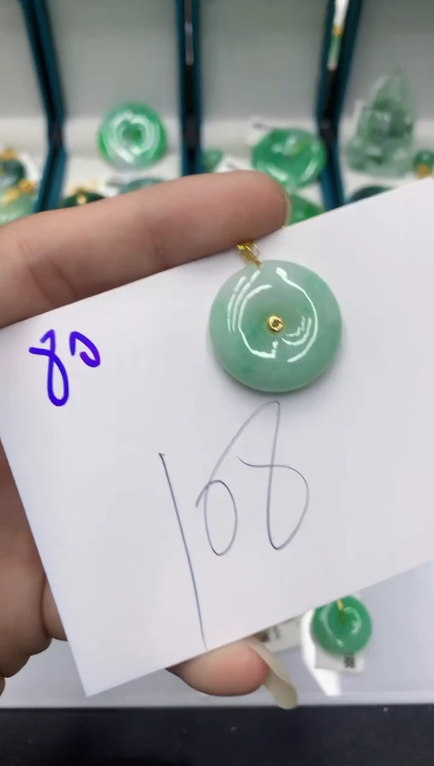 【闪购商品】翡翠颈饰18K金镶嵌1号链接
