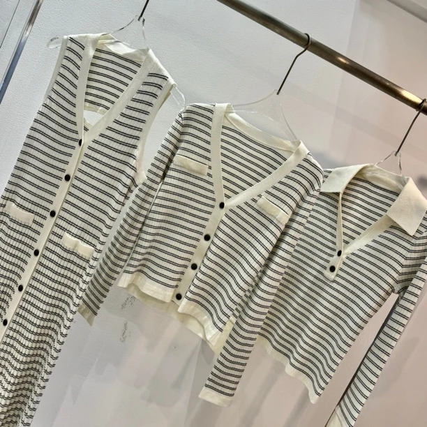 Tsuen荃壹 日杂慵懒感条纹针织套装组合连衣裙/V领毛衫/翻领毛衫