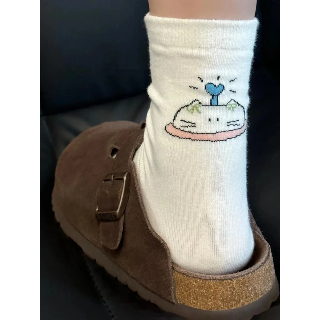 早秋款袜子女中筒袜韩版ins后跟线条可爱卡通小猫咪学生推推春yj