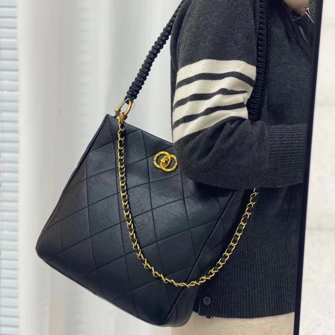 羊皮小香风菱格纹单肩包