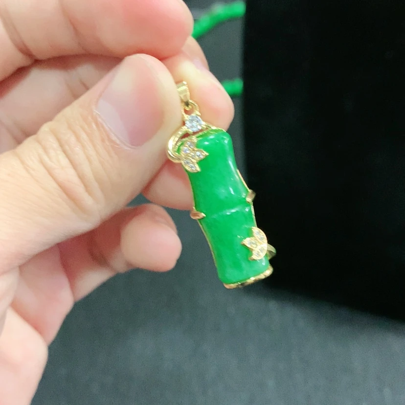 【闪购商品】翡翠颈饰未镶嵌