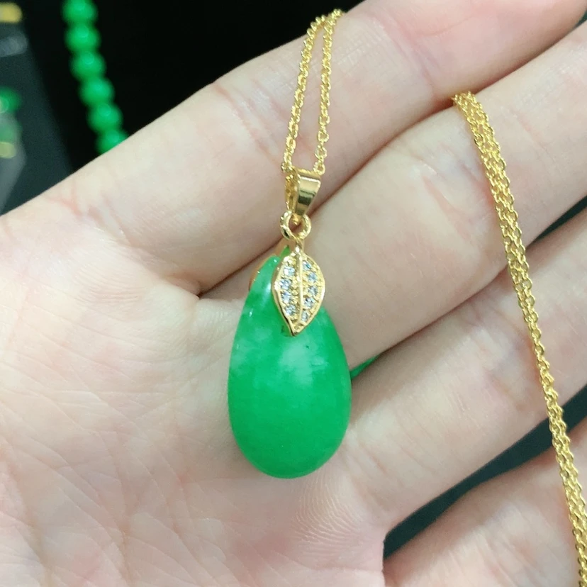 【闪购商品】翡翠颈饰未镶嵌